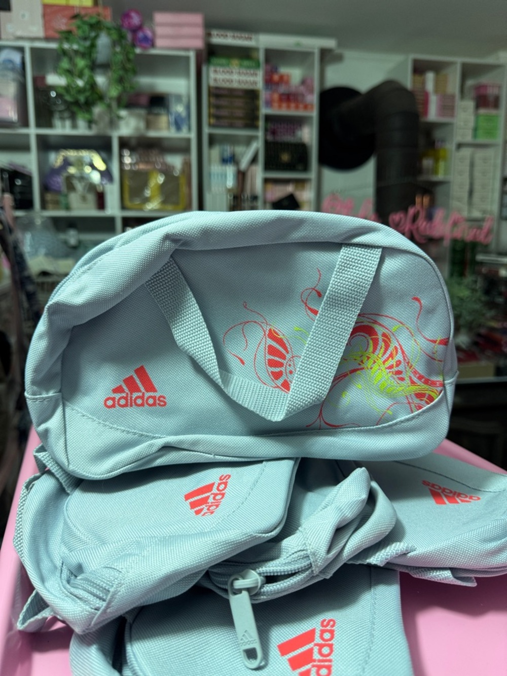 NWOT x1 Adidas Toiletry Bag